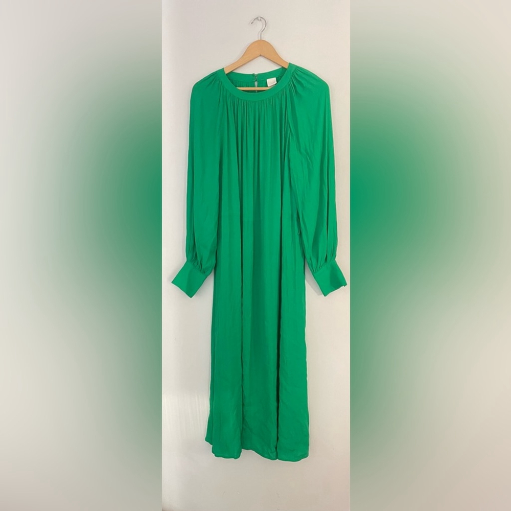 nwt h&m Green Long Sleeve Dress